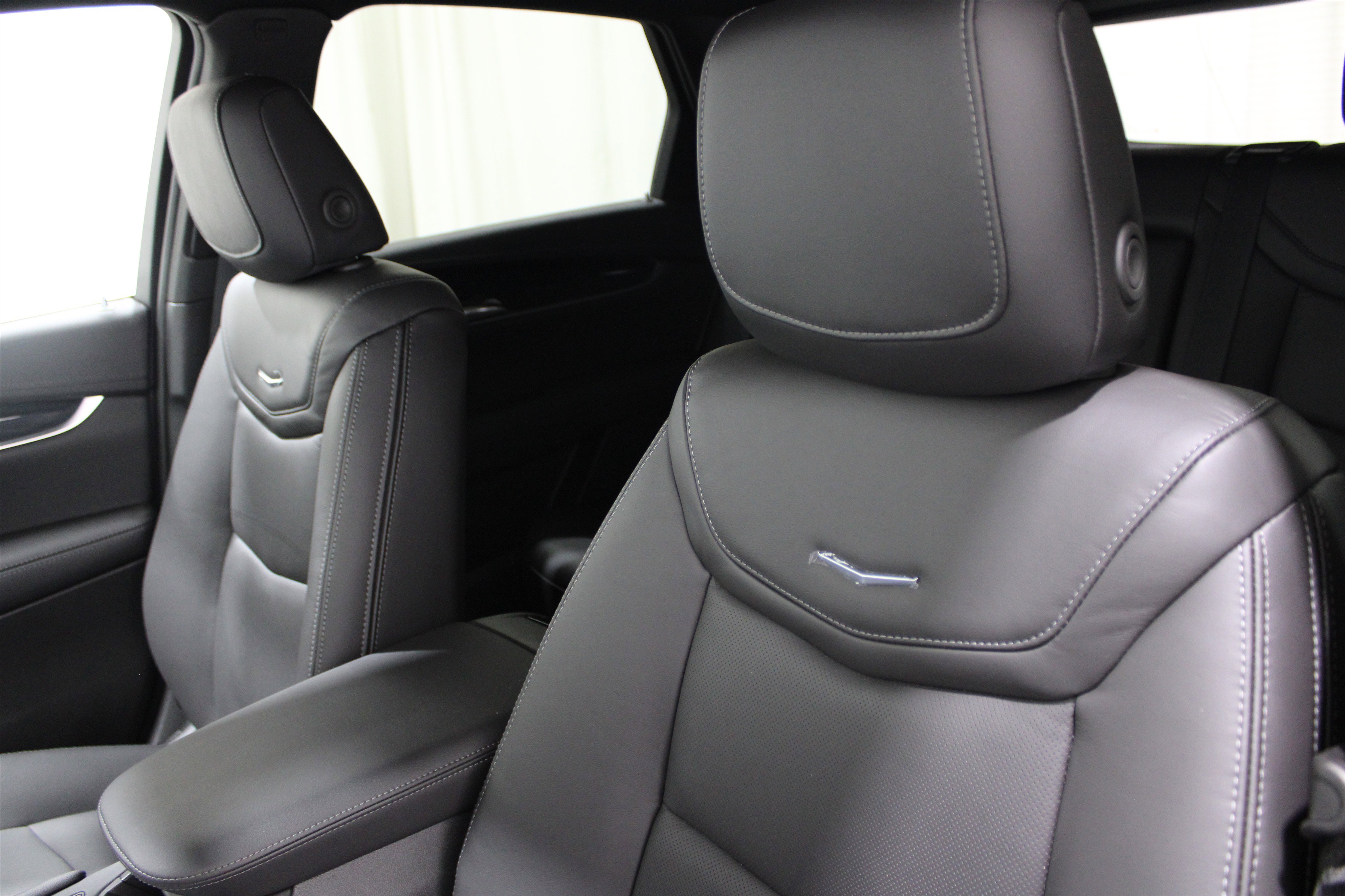 2025 Cadillac XT5 Premium Luxury photo 3