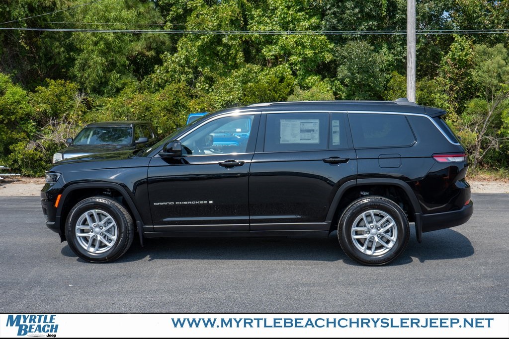 2025 Jeep Grand Cherokee Laredo X photo 2