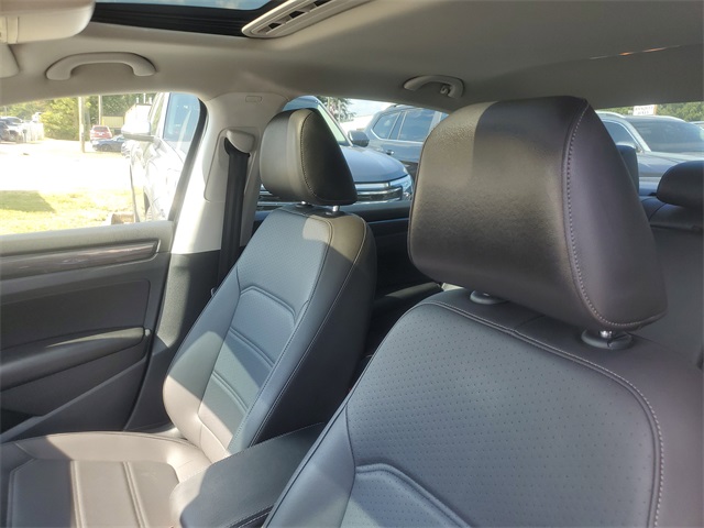 2020 Volkswagen Passat 2.0T R-Line photo 15