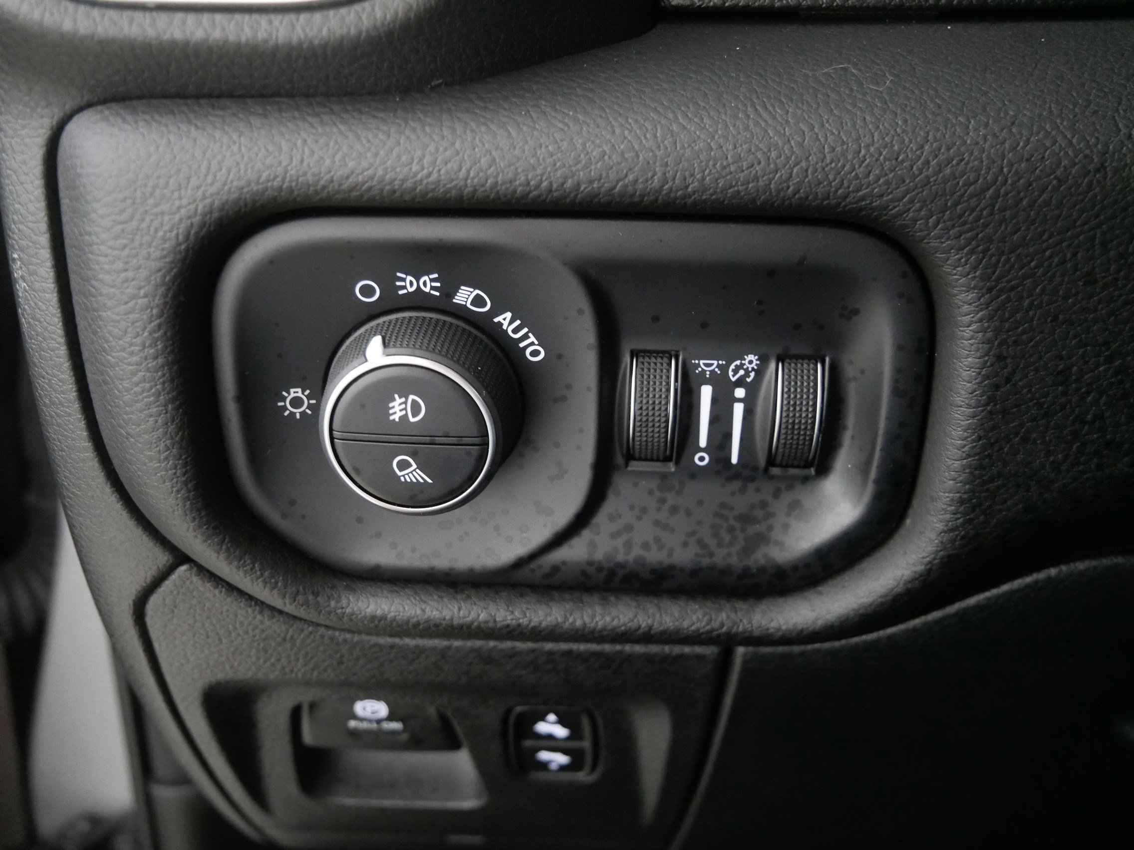 2025 Ram 1500 Big Horn photo 24