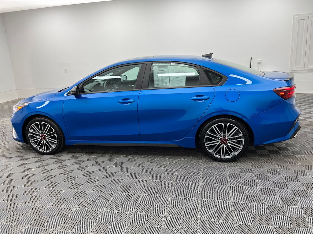 2023 Kia Forte GT photo 4