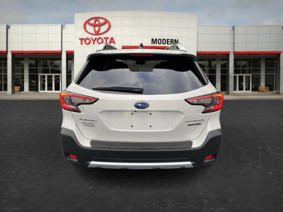 2025 Subaru Outback Touring photo 4