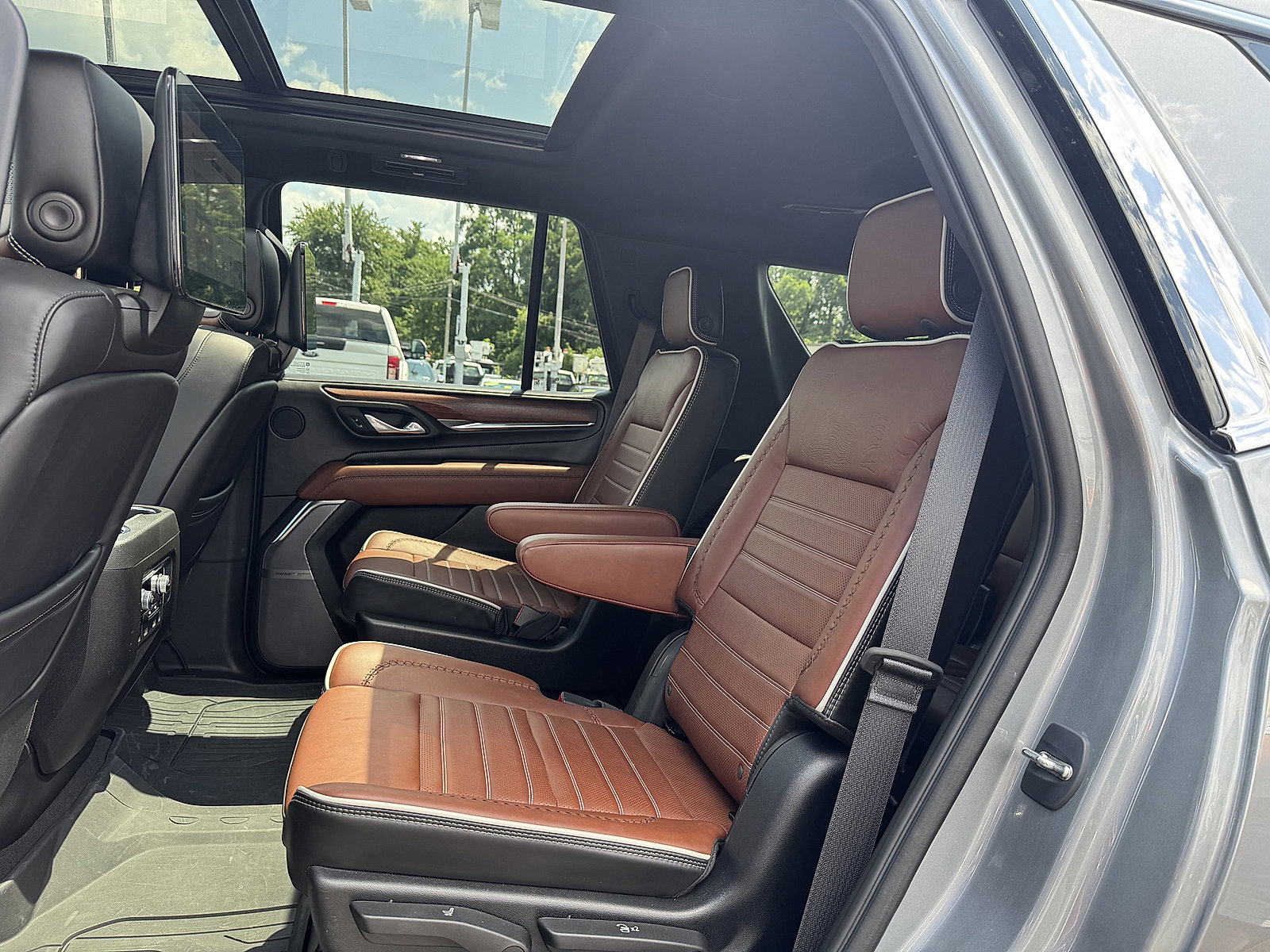 2023 Gmc Yukon Denali Ultimate photo 10