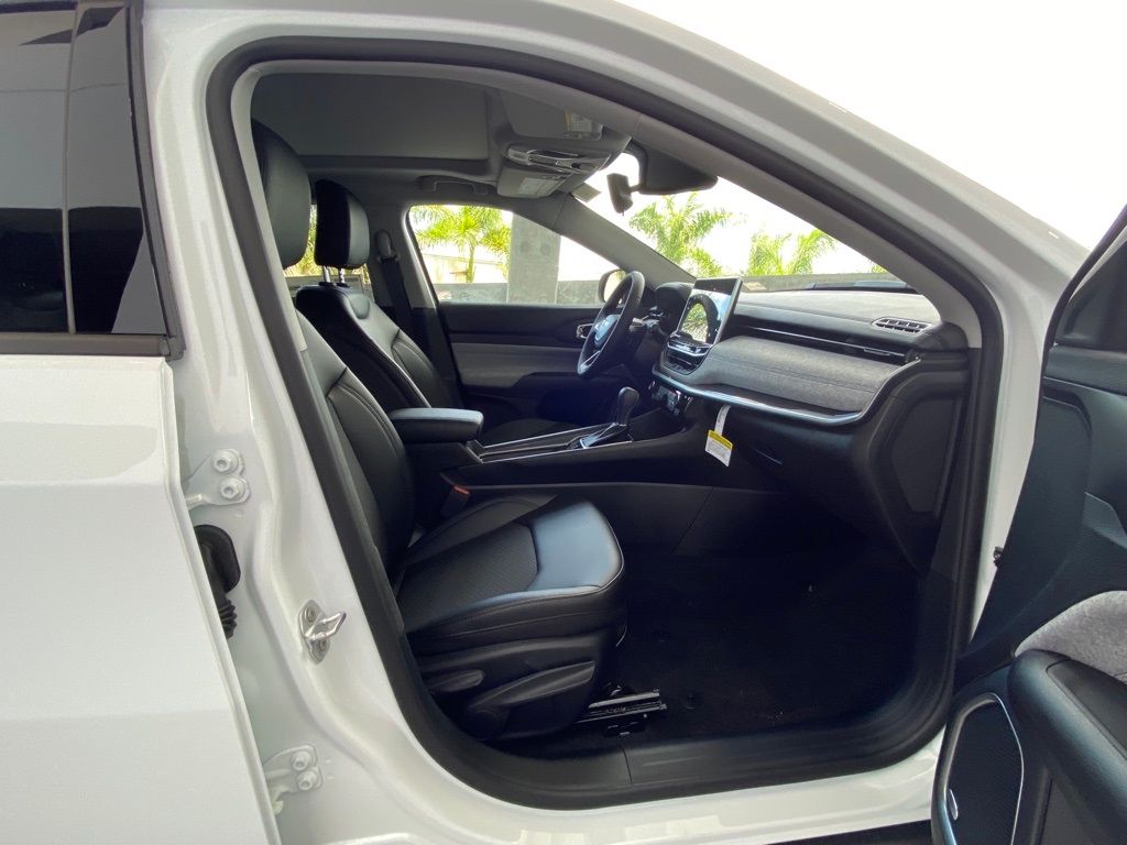 2022 Jeep Compass Latitude photo 16