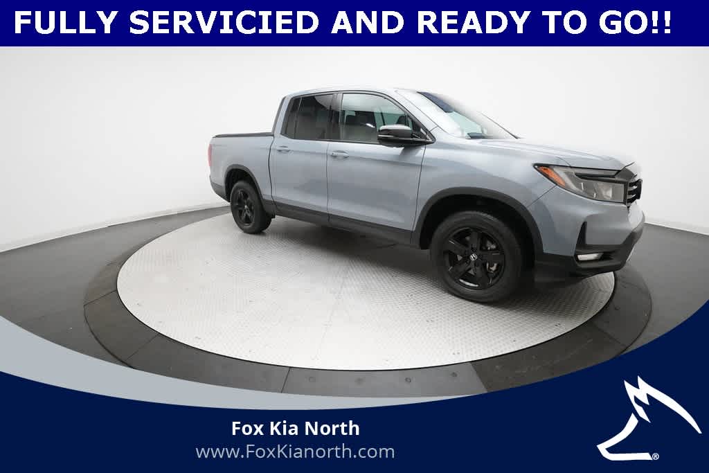 2022 Honda Ridgeline Black Edition photo 2