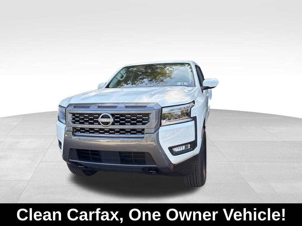 2025 Nissan Frontier SL photo 3