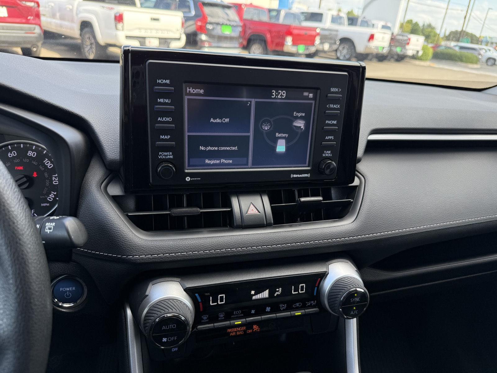2021 Toyota RAV4 Hybrid XLE photo 19