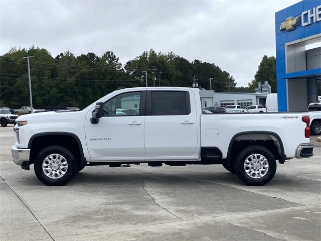 2022 Chevrolet Silverado 2500HD LT photo 2