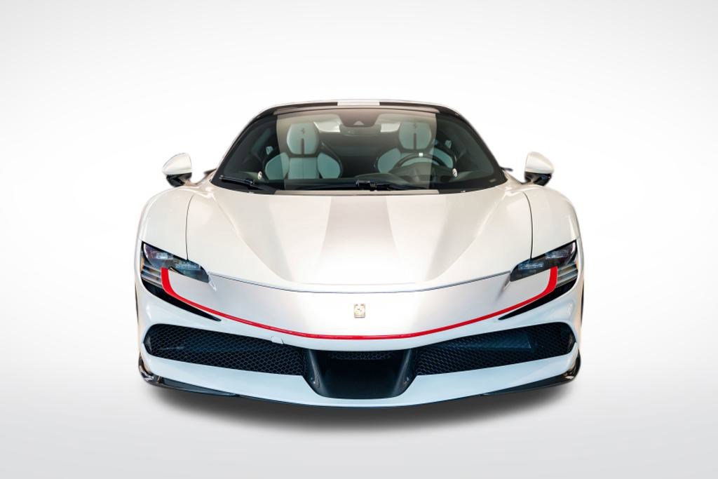 2025 Ferrari SF90 Spider photo 8