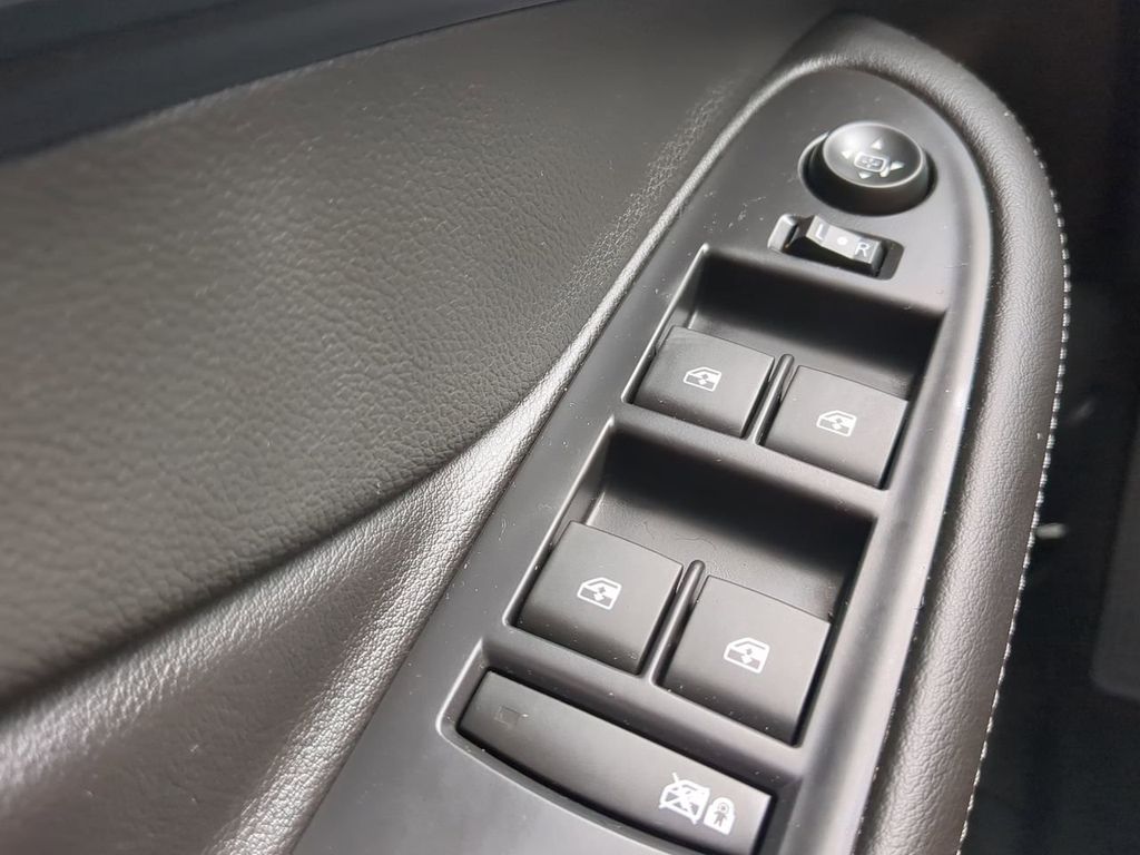 2019 Buick Envision Premium I photo 21