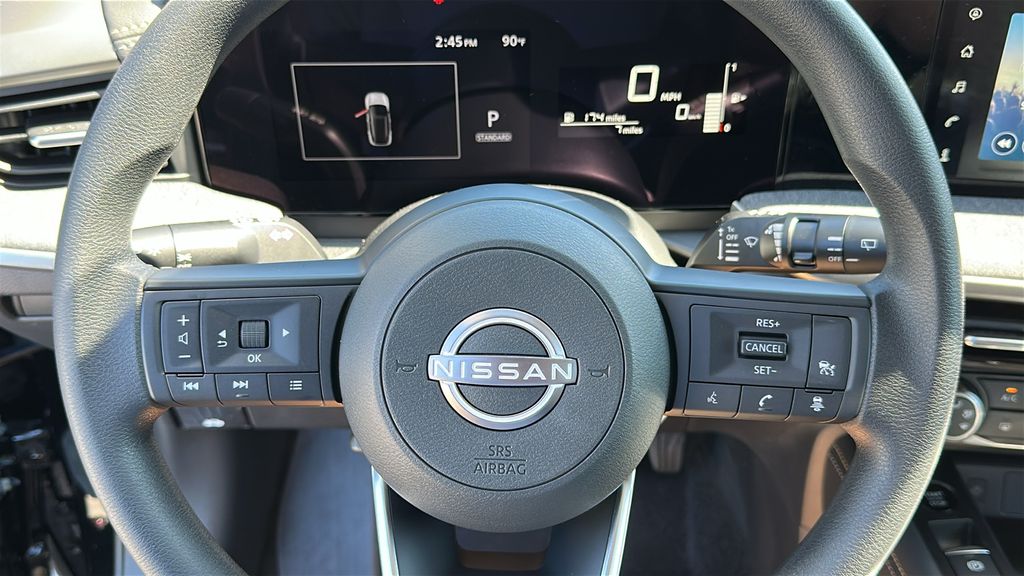 2025 Nissan Kicks SV photo 11