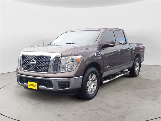 2017 Nissan Titan SV's photo