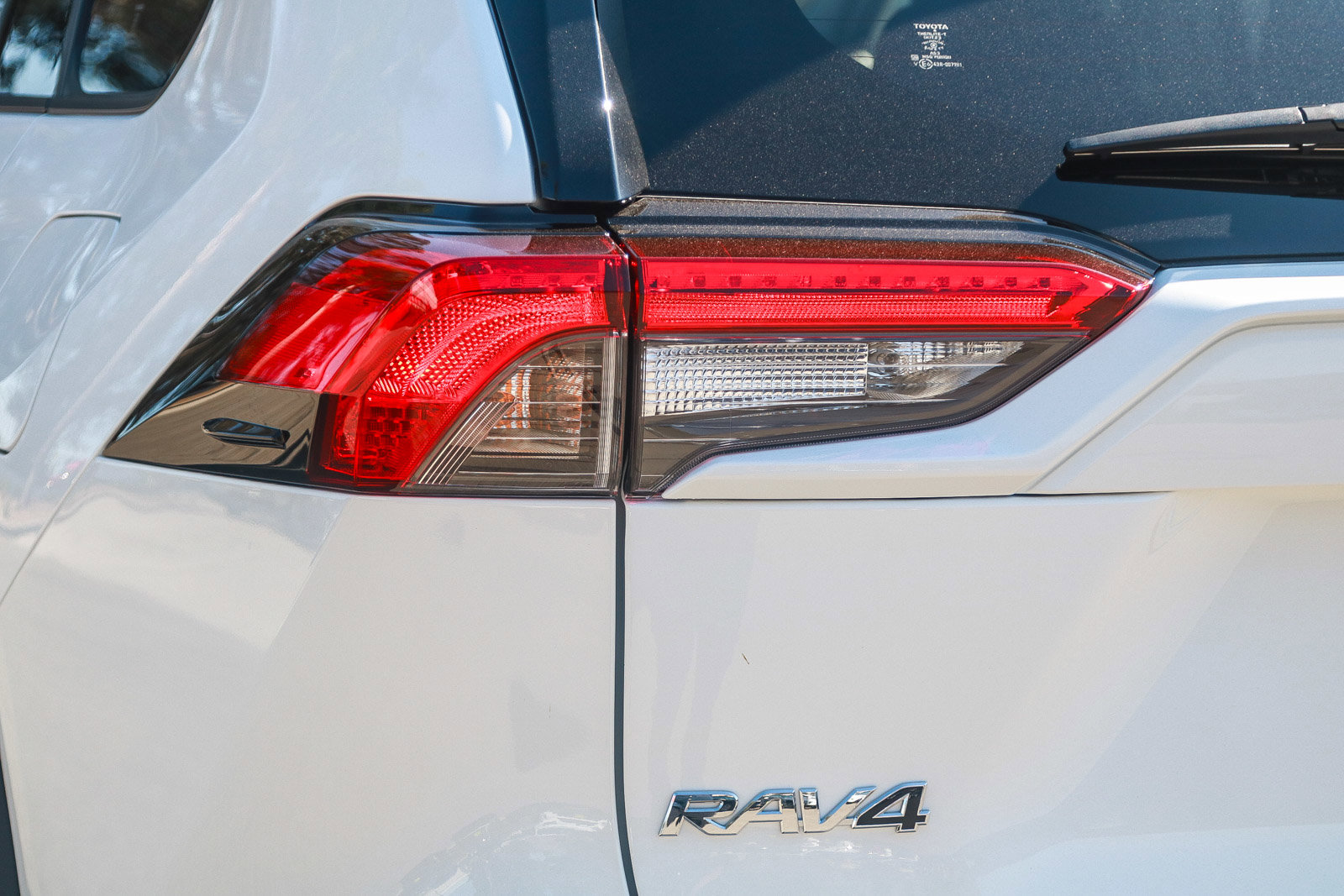 2025 Toyota RAV4 Hybrid LE photo 9
