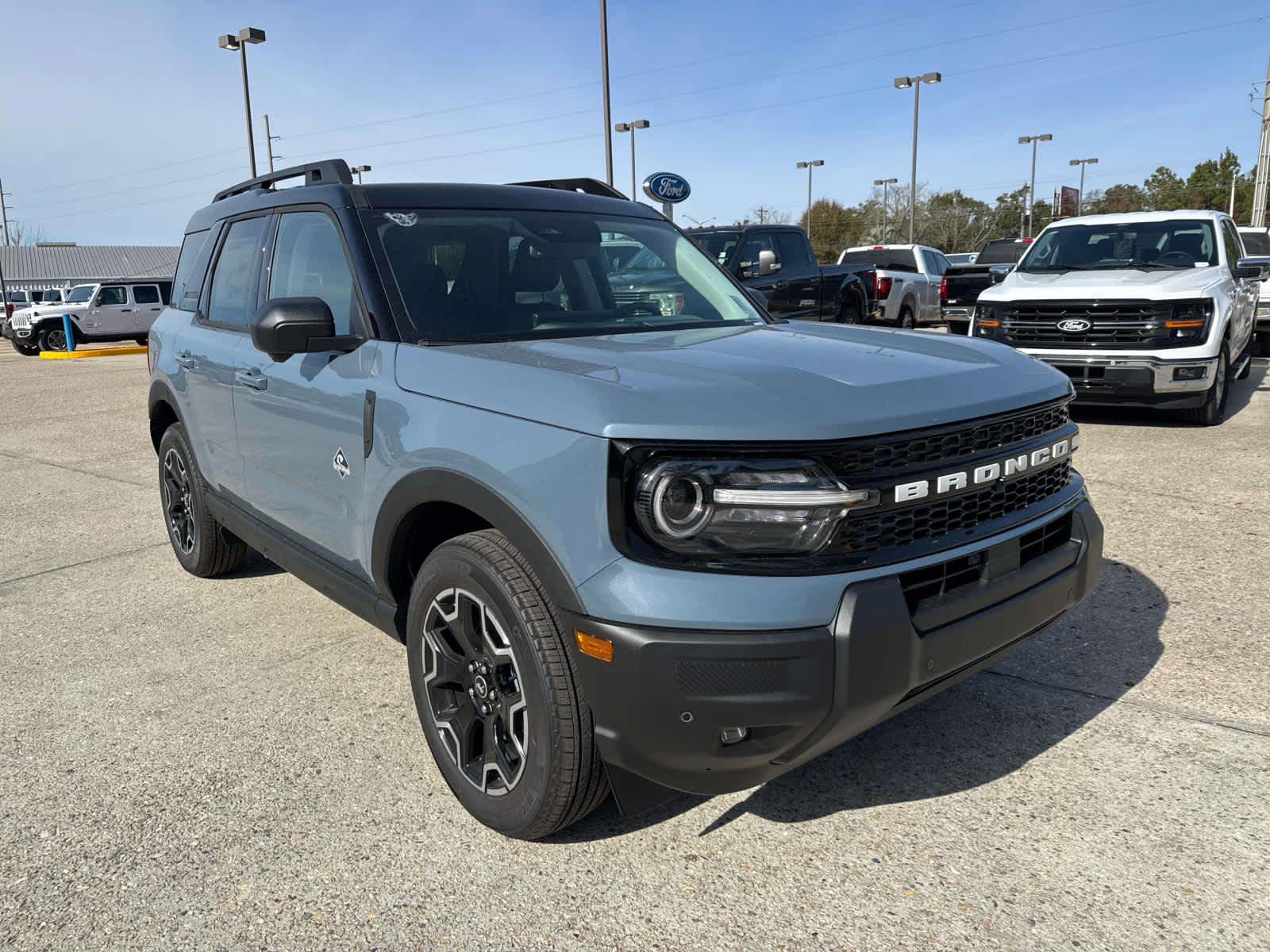 2025 Ford Bronco Sport Outer Banks's photo