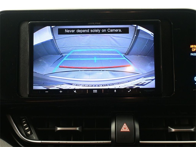 2018 Toyota C-HR XLE Premium photo 3