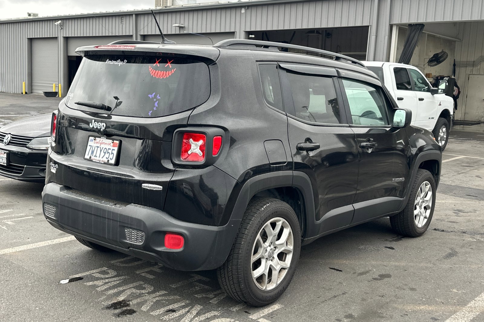 2016 Jeep Renegade Latitude photo 2