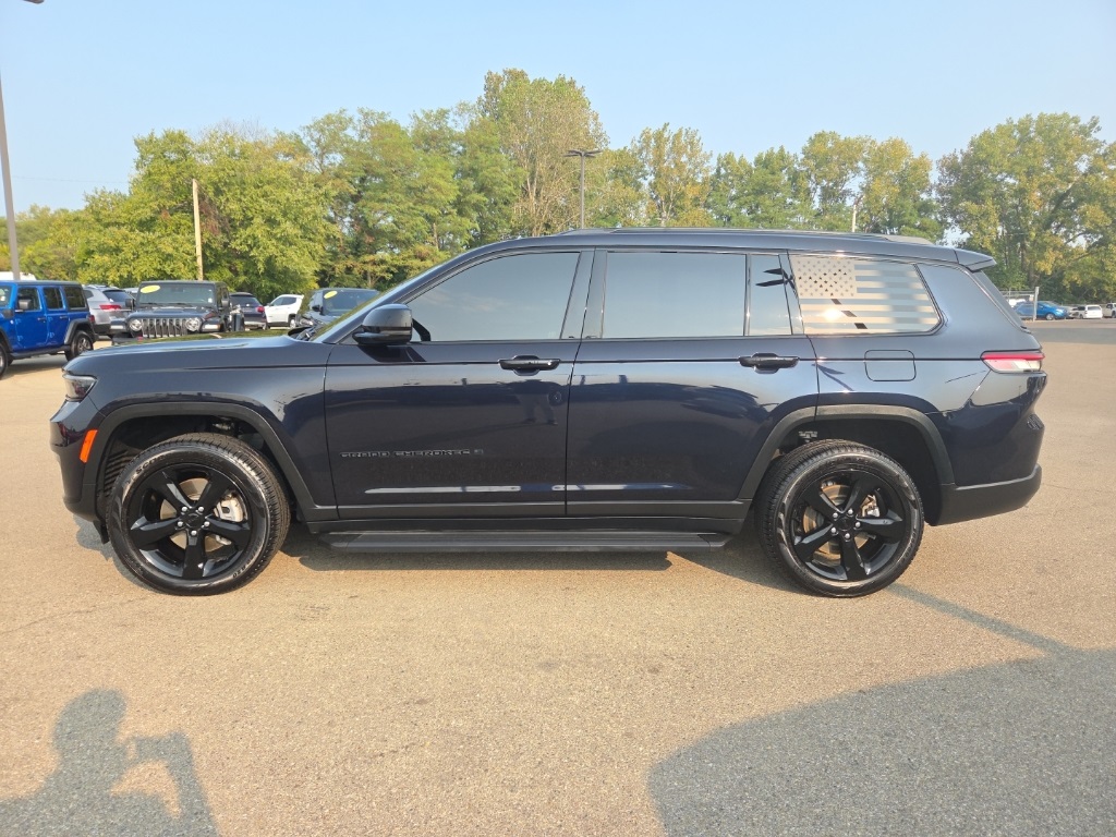 2024 Jeep Grand Cherokee Limited photo 2