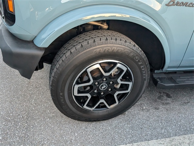 2023 Ford Bronco Outer Banks photo 4