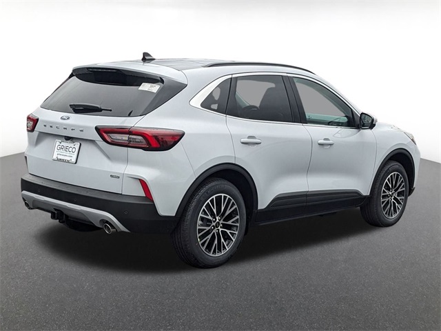 2025 Ford Escape Plug-In Hybrid photo 3
