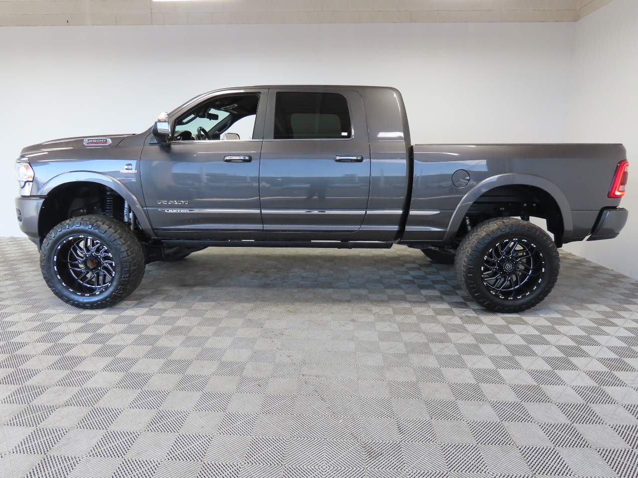 2021 Ram 2500 Limited photo 3