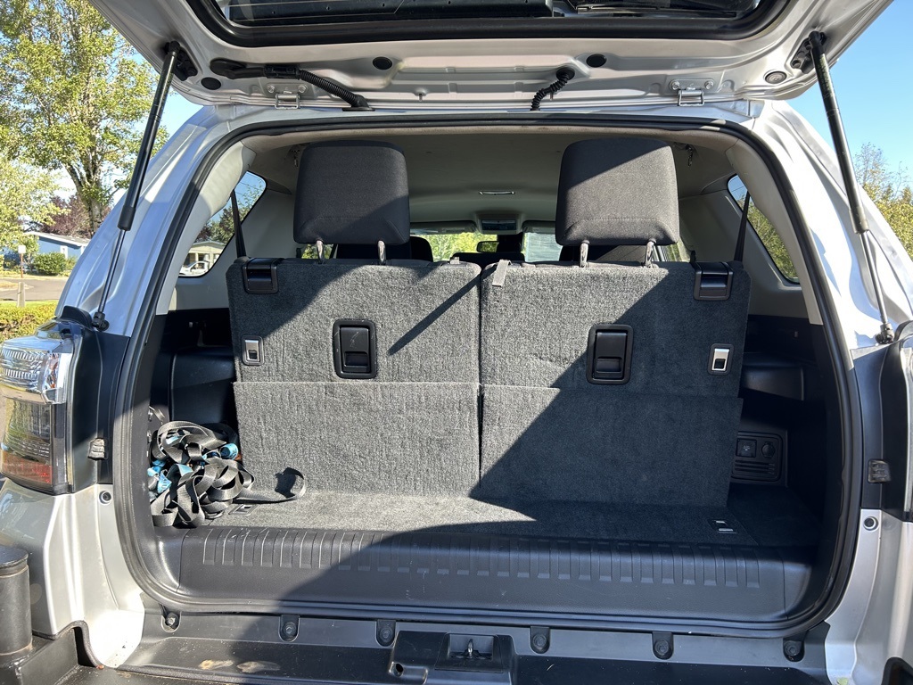 2020 Toyota 4Runner SR5 photo 28