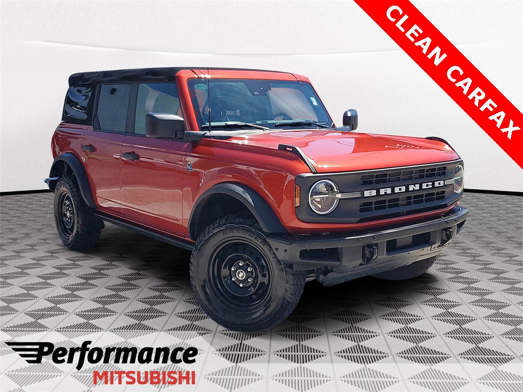 2022 Ford Bronco 4-Door Black Diamond's photo