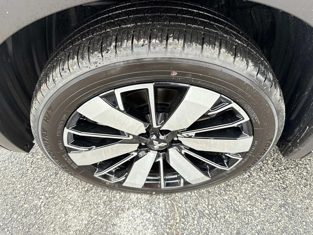 2025 Mitsubishi Outlander SEL GT photo 10