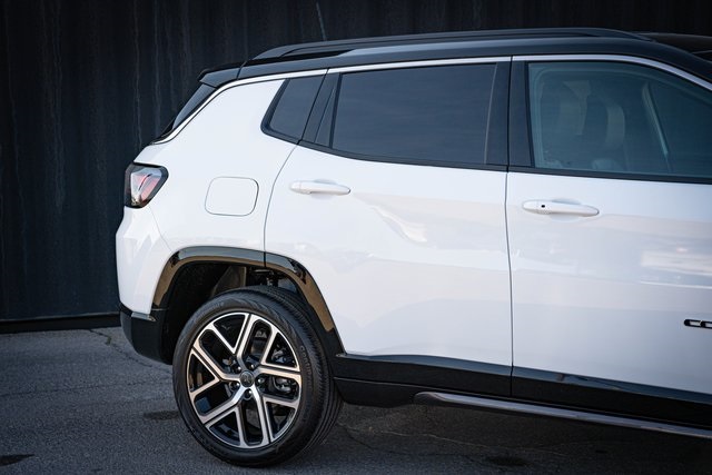2025 Jeep Compass Limited photo 6