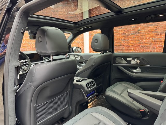 2025 Mercedes Benz GLS 63 AMG 4MATIC photo 21