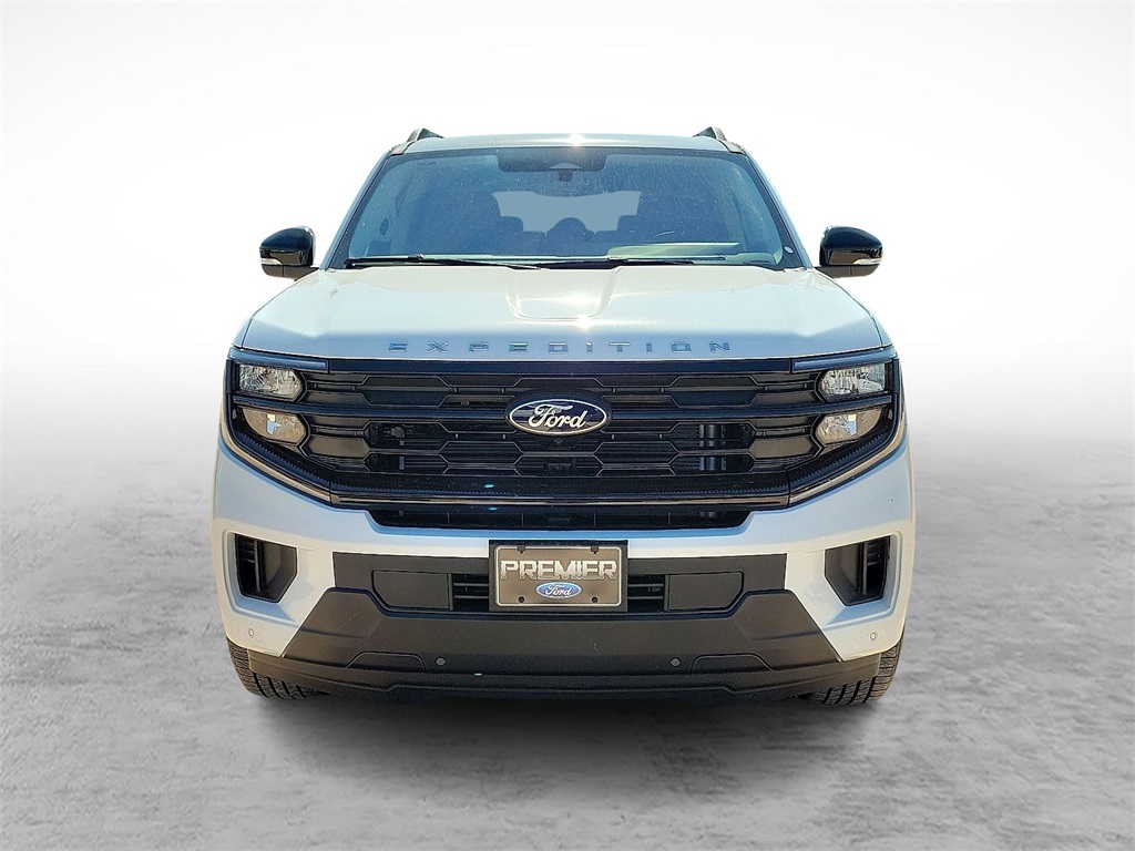 2025 Ford Expedition photo 3