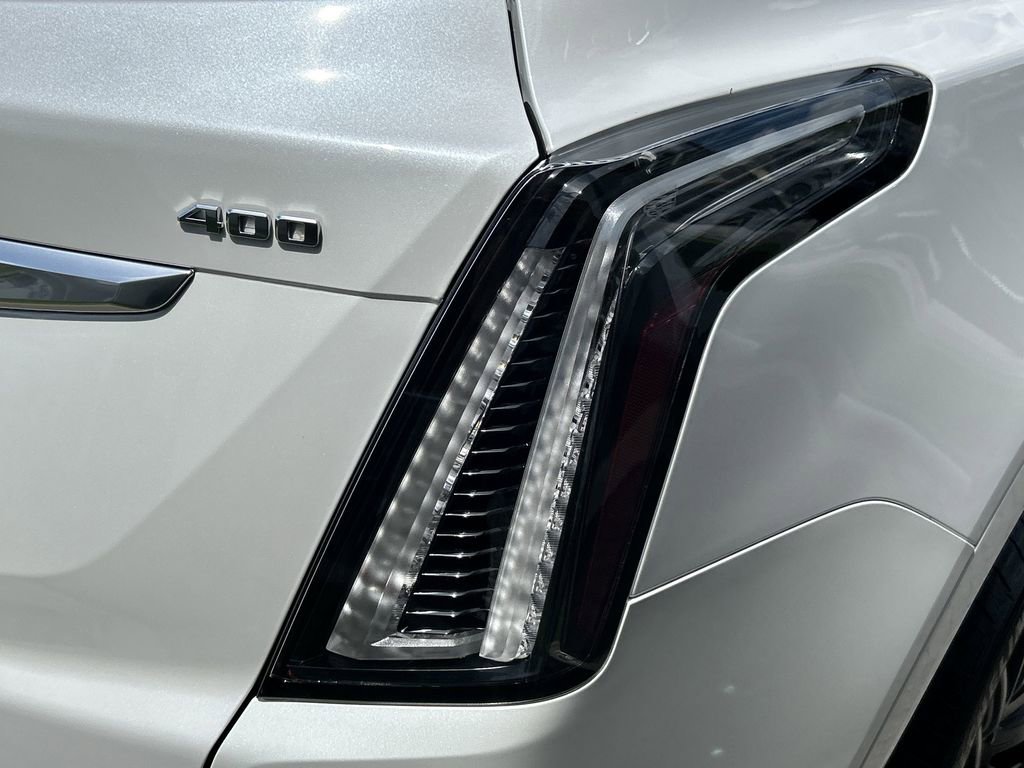 2025 Cadillac XT5 Sport photo 9