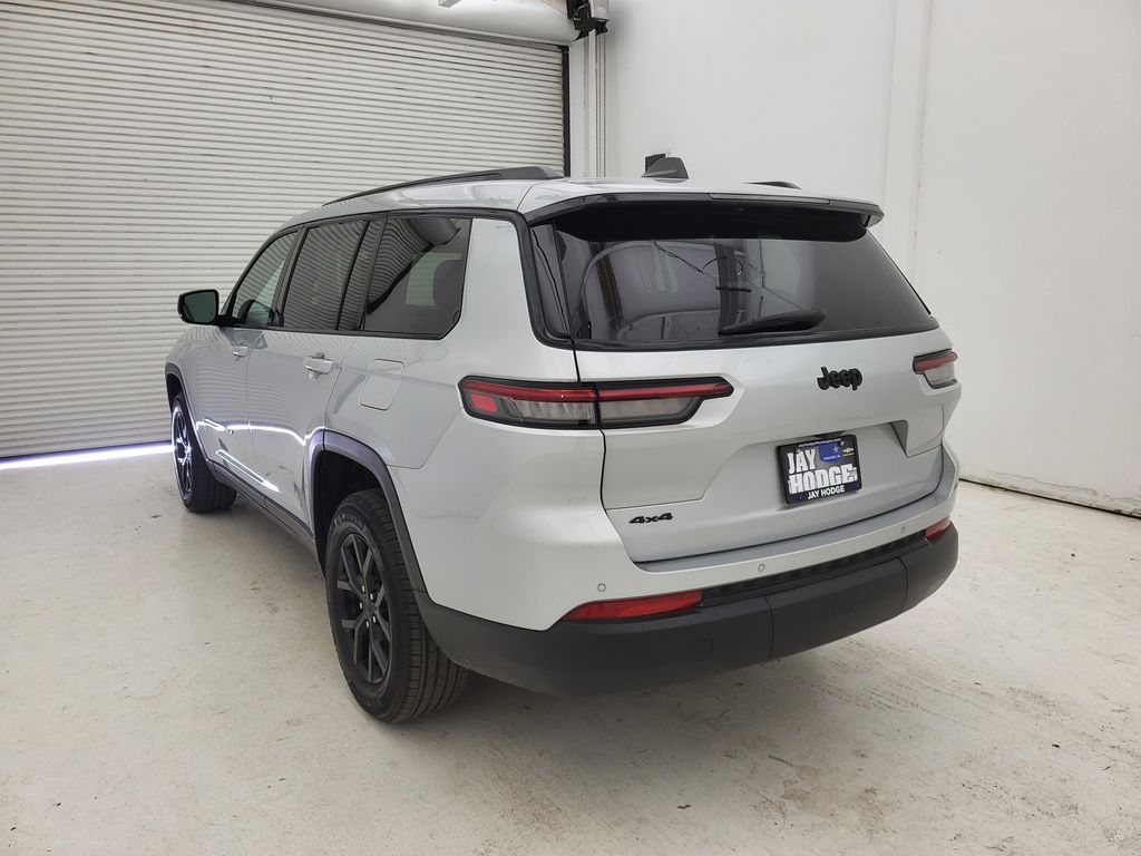 2024 Jeep Grand Cherokee Altitude photo 4