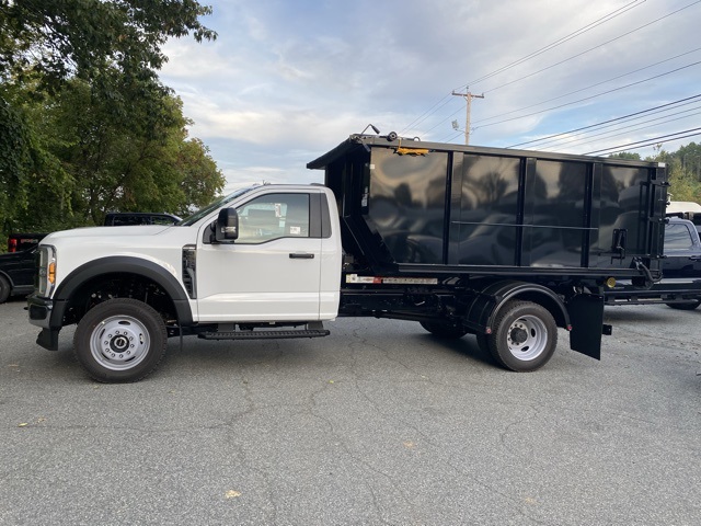 2025 Ford F-550 photo 4