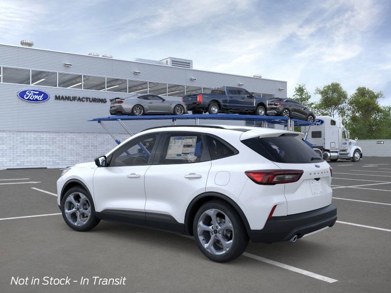 2025 Ford Escape ST-Line photo 4