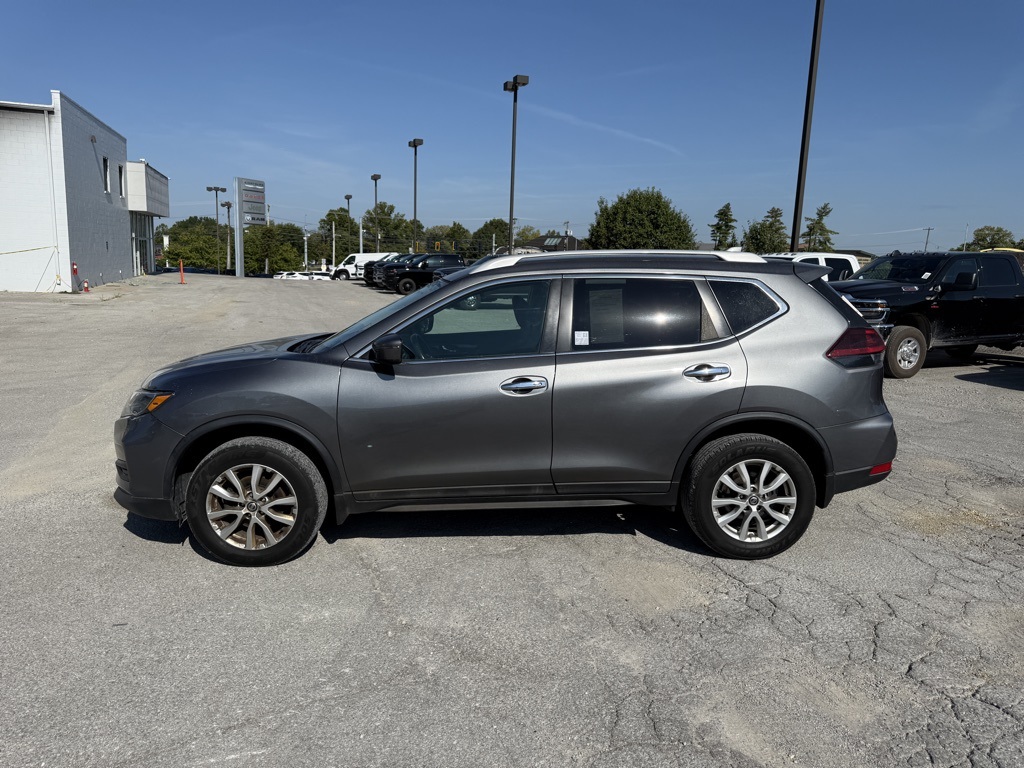 2018 Nissan Rogue SV photo 7
