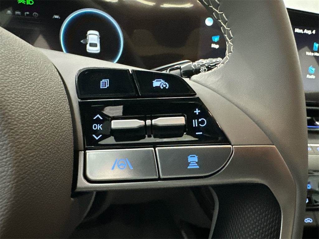 2025 Hyundai Elantra SEL Convenience photo 27