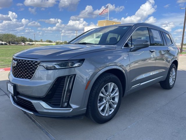 2025 Cadillac XT6 Luxury photo 3