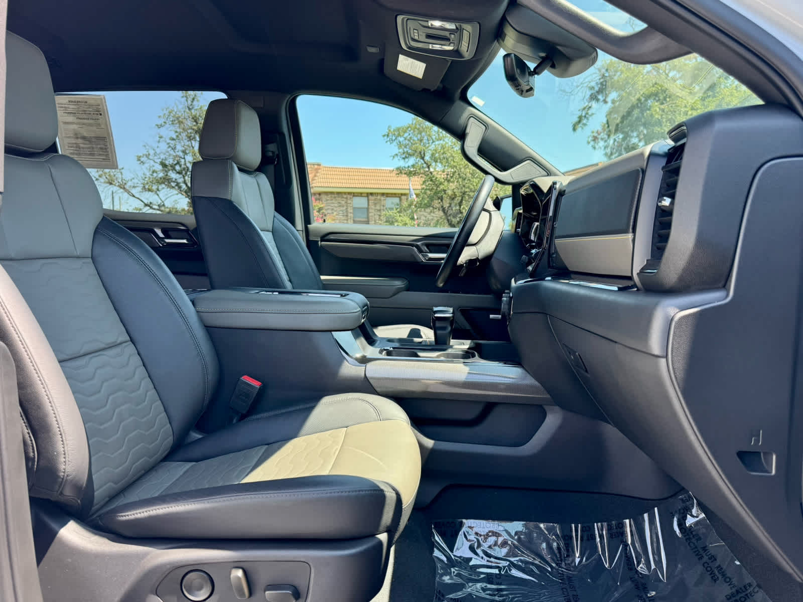 2022 Chevrolet Silverado 1500 ZR2 photo 9