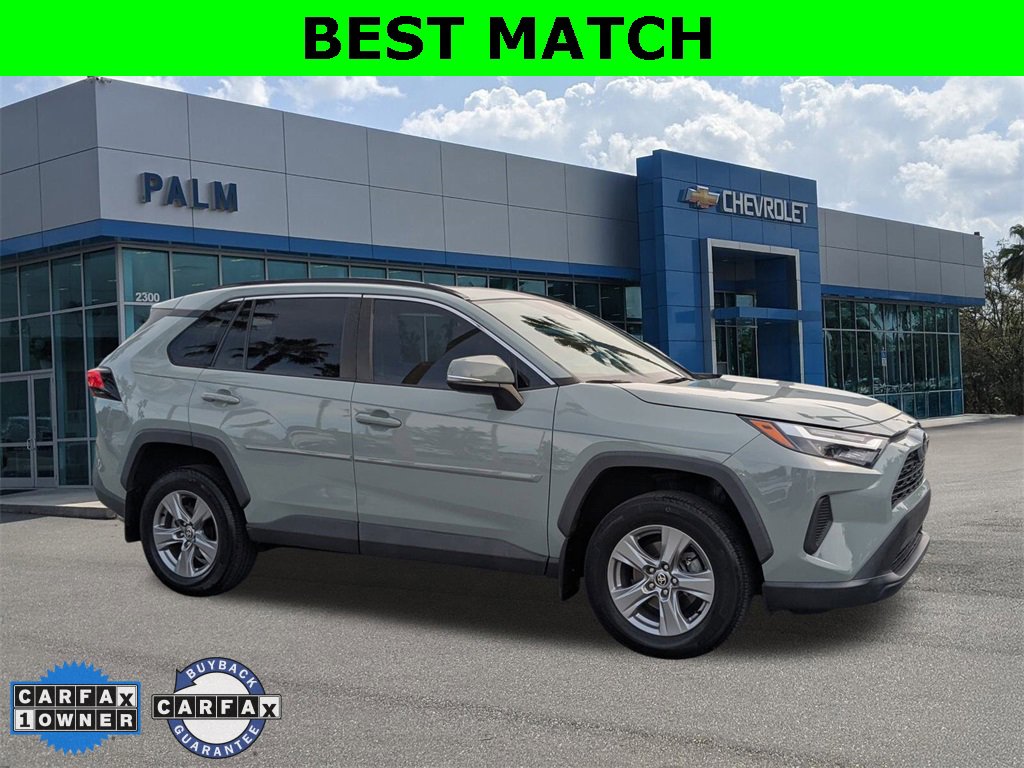 2022 Toyota RAV4 XLE's photo