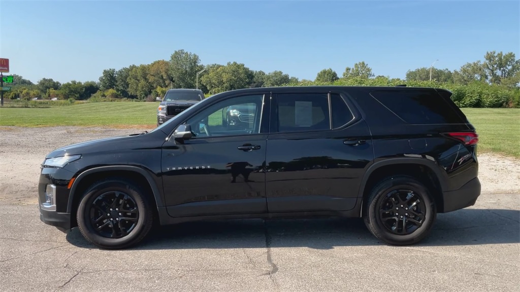 2023 Chevrolet Traverse LS photo 5