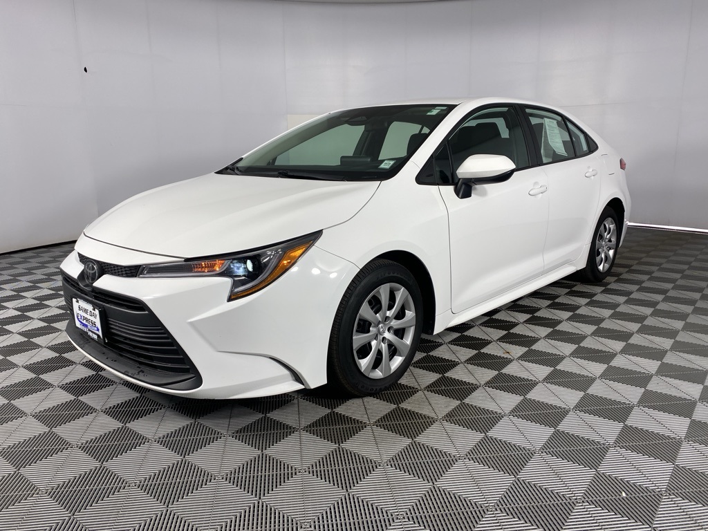 2024 Toyota Corolla LE photo 12