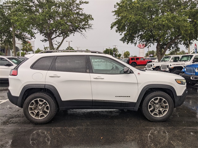 2020 Jeep Cherokee Trailhawk photo 2