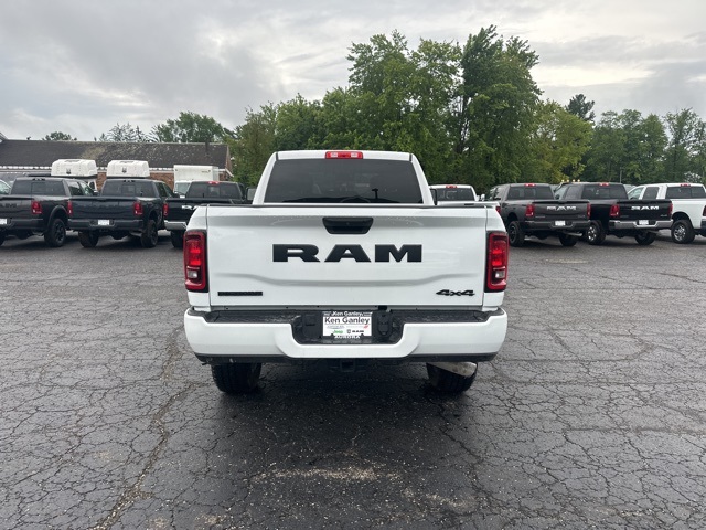 2025 Ram 2500 Big Horn photo 6