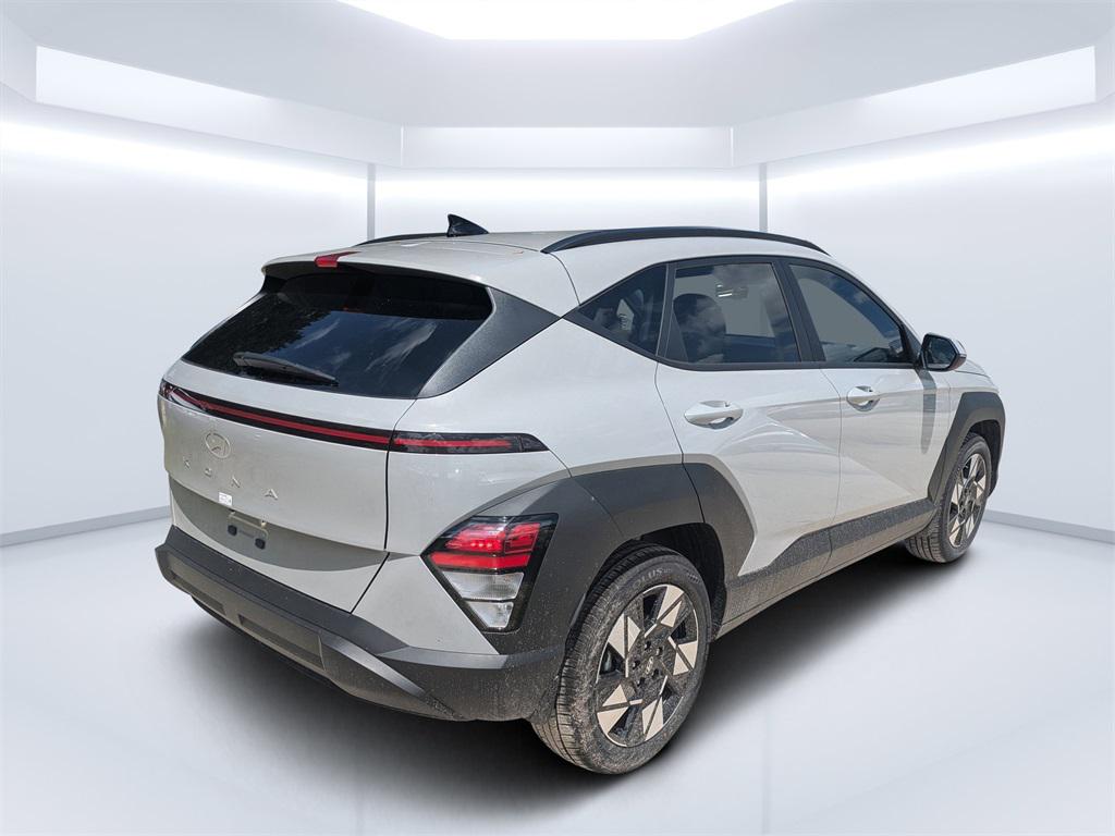 2025 Hyundai Kona SEL photo 3