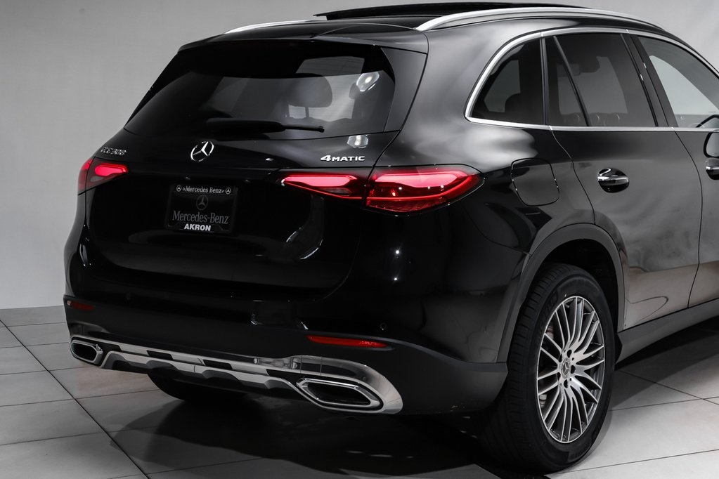 2024 Mercedes Benz GLC 300 4MATIC photo 3