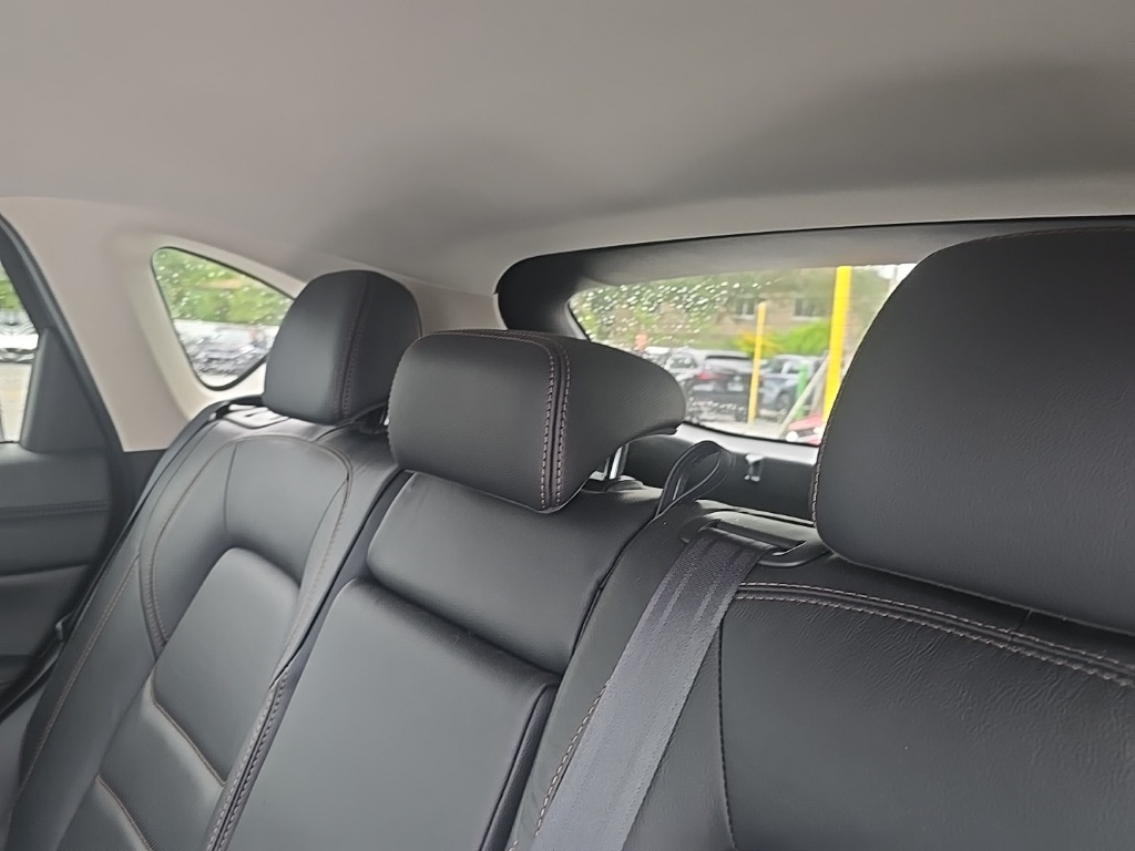 2022 Mazda CX-5 2.5 S Premium photo 17