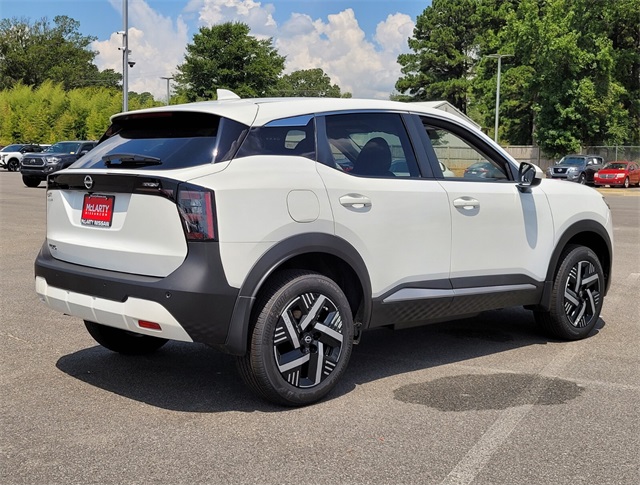 2025 Nissan Kicks SV photo 3