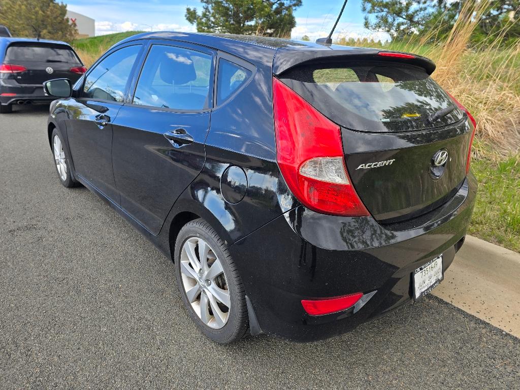 2013 Hyundai Accent GLS SE photo 4
