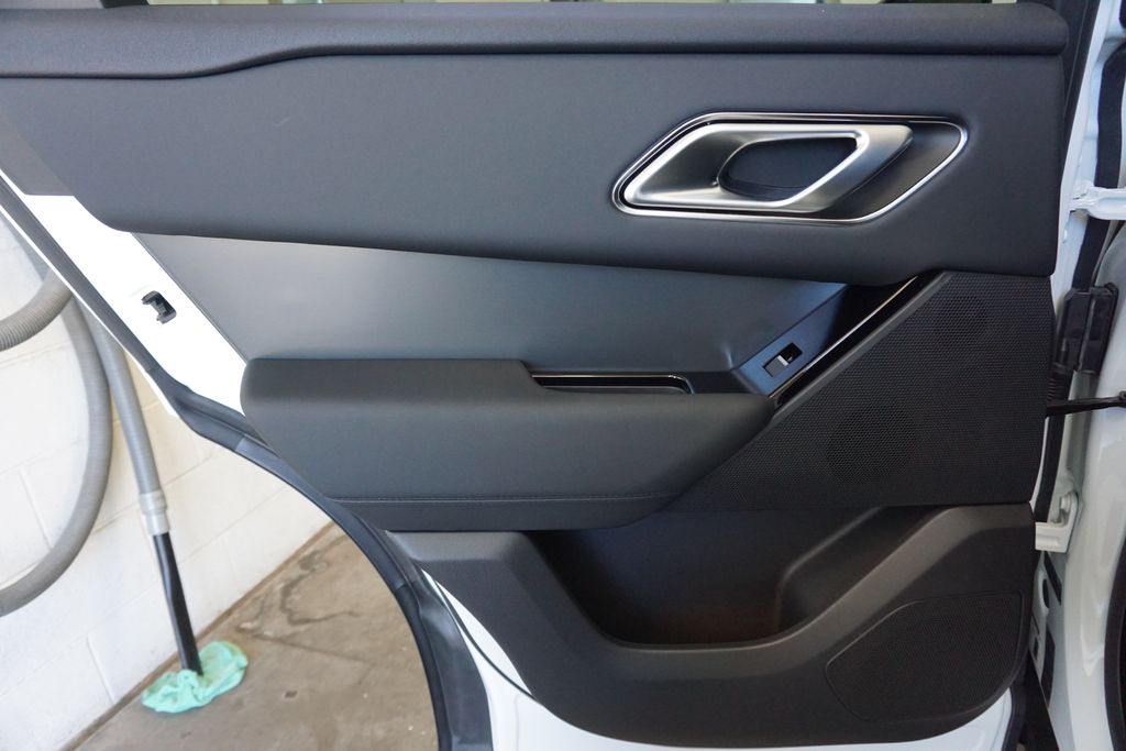 2026 Land Rover Range Rover Velar S photo 28