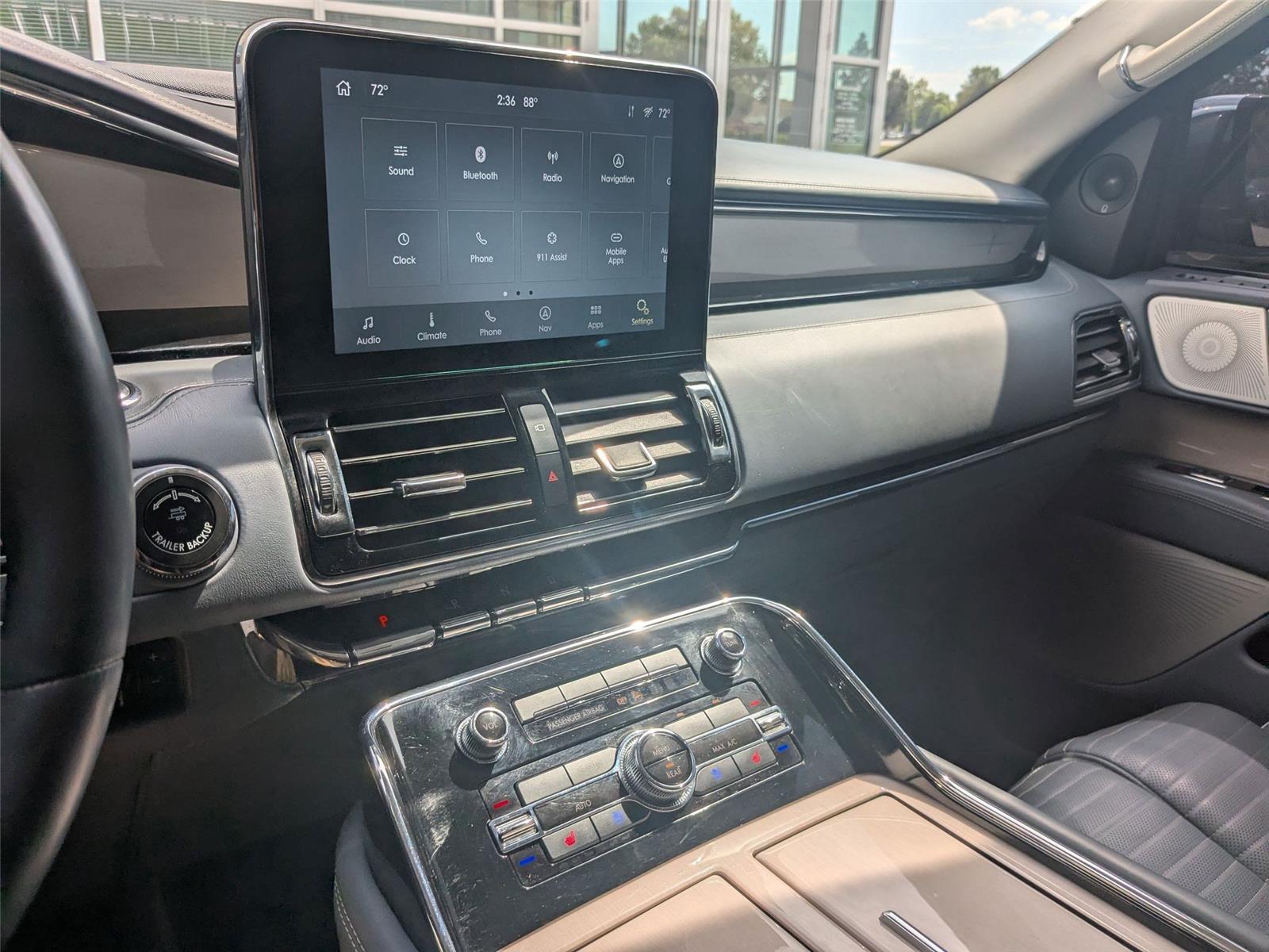 2020 Lincoln Navigator Black Label photo 21